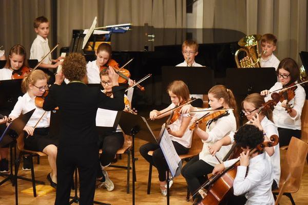 Schulorchester (2)