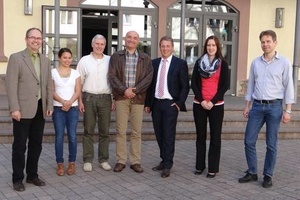 Bei der Vereinbarung des Abkommens (von links): von der Schule Johannes Kaiser, Michaela Mnch, Claus Decker, Klaus Nagel; von Henke-Sass Wolf GmbH Michael Schaaf, Ramona Stahl, Marco Wojcik 